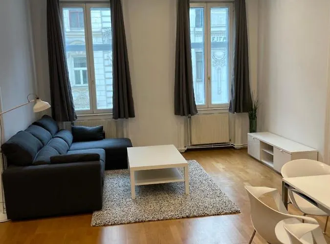 Апартаменти 100m2 Naehe 1010 *