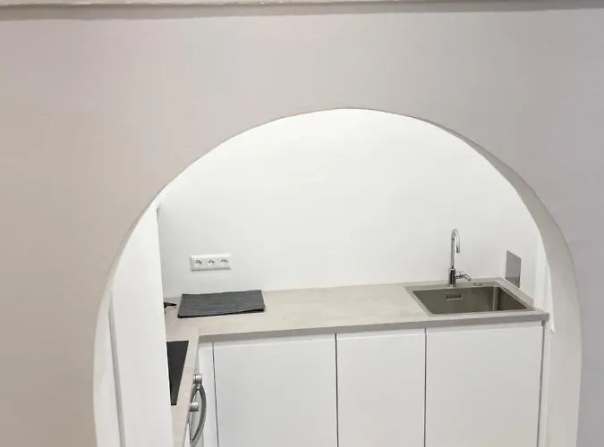 100m2 Naehe 1010 Апартаменти *