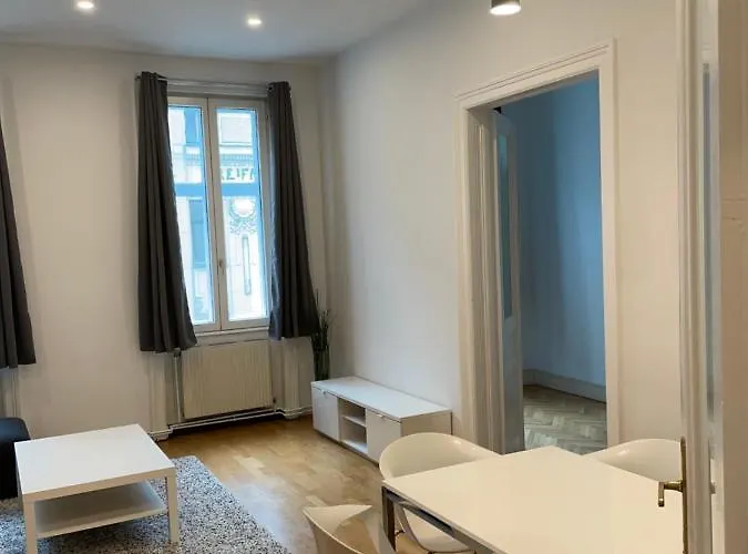 Апартаменти 100m2 Naehe 1010 *